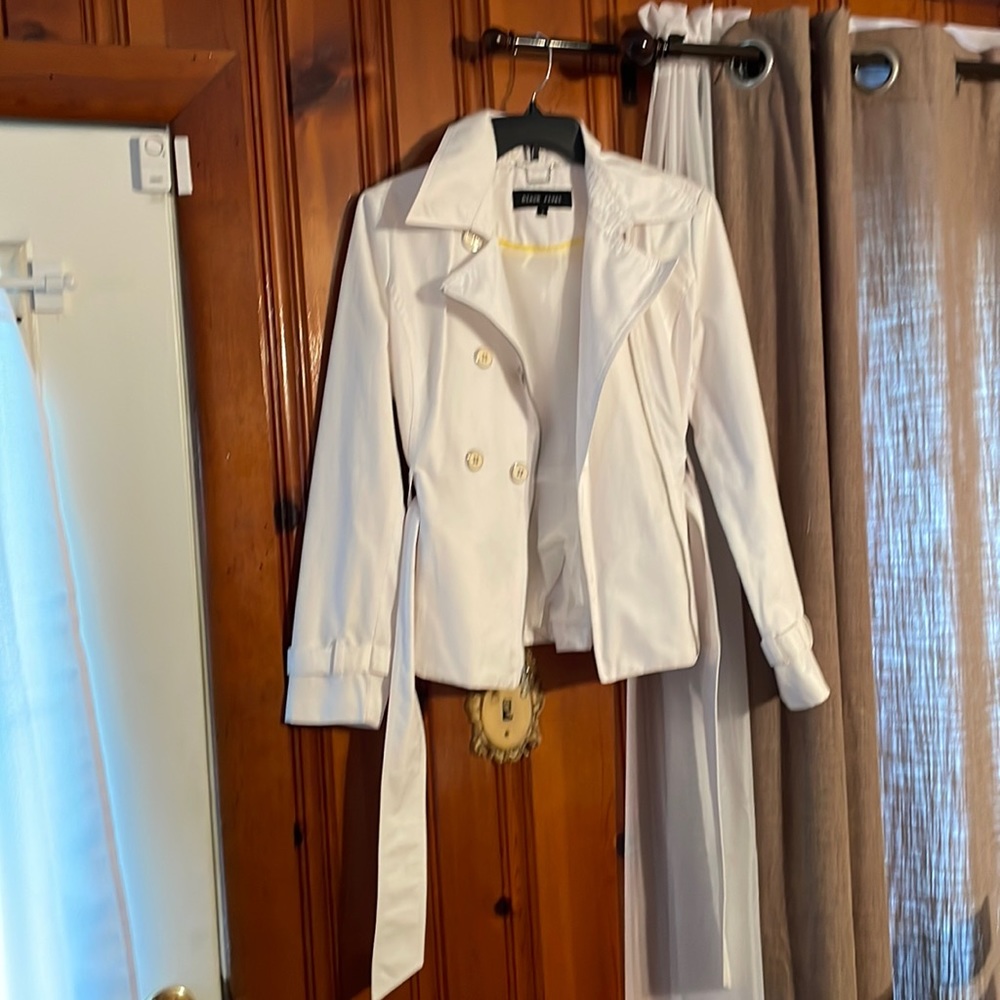 White blacker rivet jacket